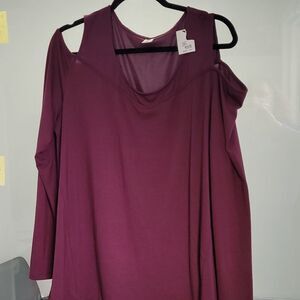 B Active cold shoulder top
